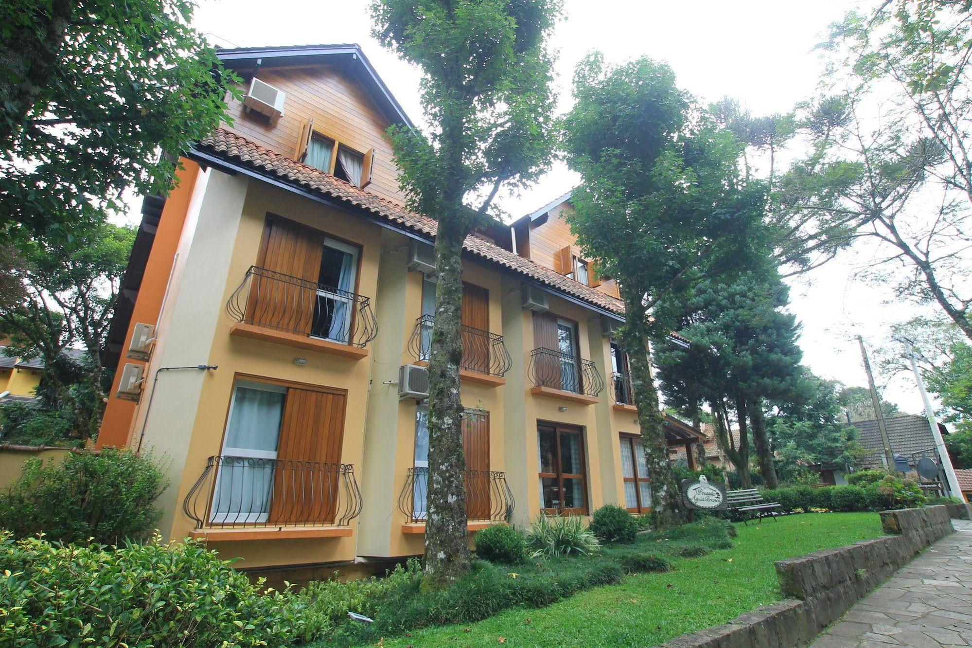 Pousada Aguia Branca Gramado Exterior photo